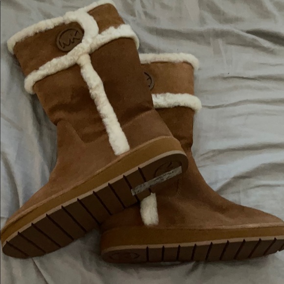 MICHAEL KORS TALL FUR BOOTS IN CAMEL SIZE 10 NEW - Picture 2 of 6